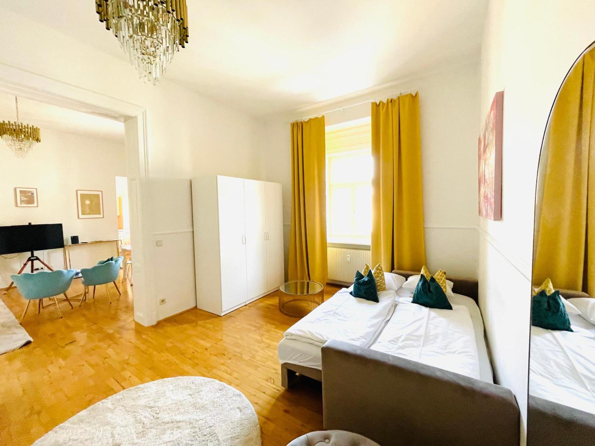 Apstay City Center Deluxe ǀ Free Parking ǀ Self Check-In Грац Екстер'єр фото