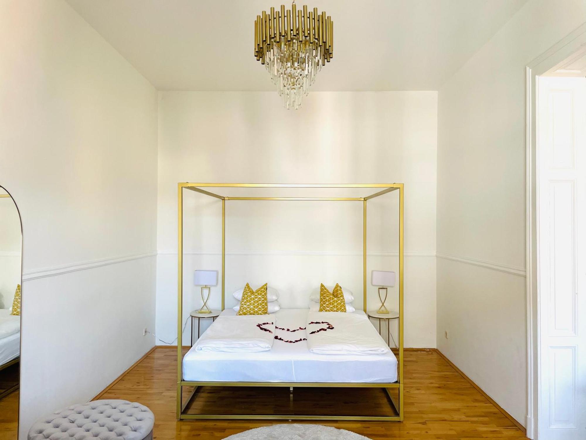 Apstay City Center Deluxe ǀ Free Parking ǀ Self Check-In Грац Екстер'єр фото